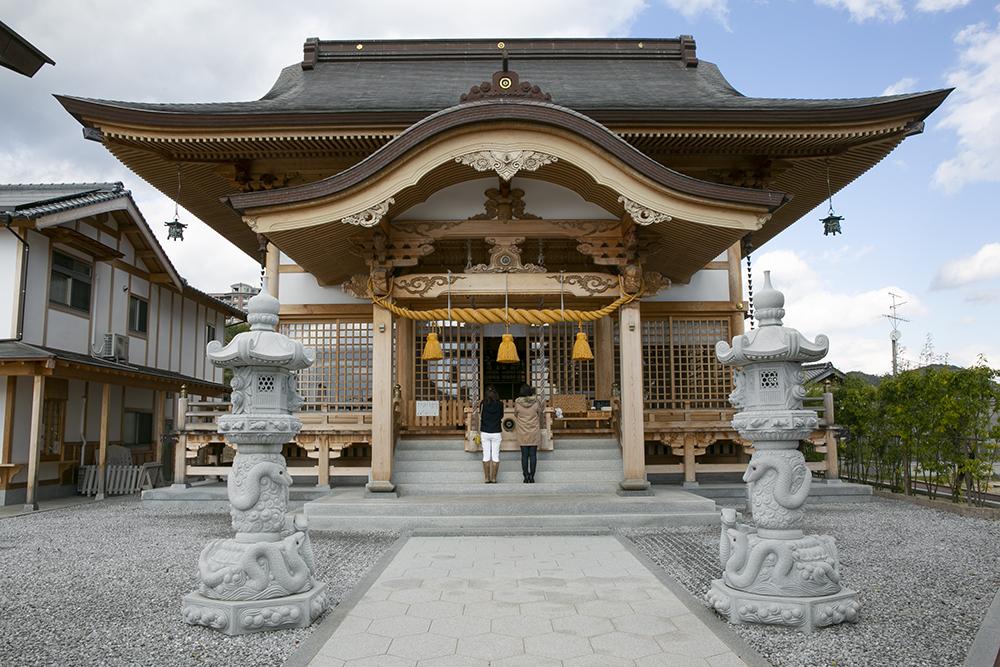 白蛇神社| | IWAKUNI