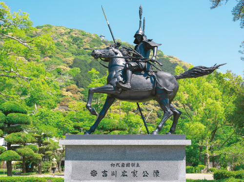吉川広家公像